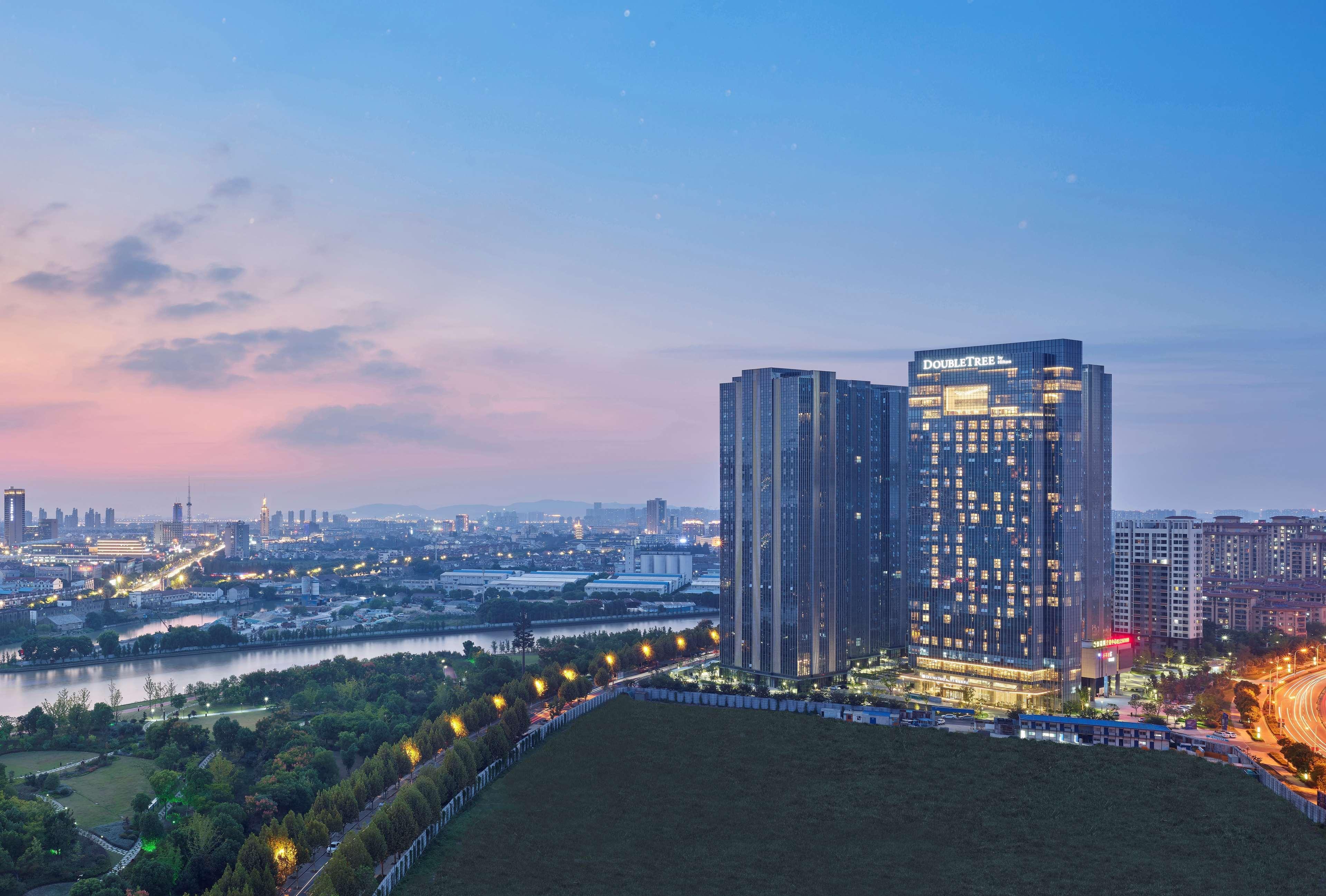 Doubletree By Hilton Suzhou Wujiang Hotel Exterior foto
